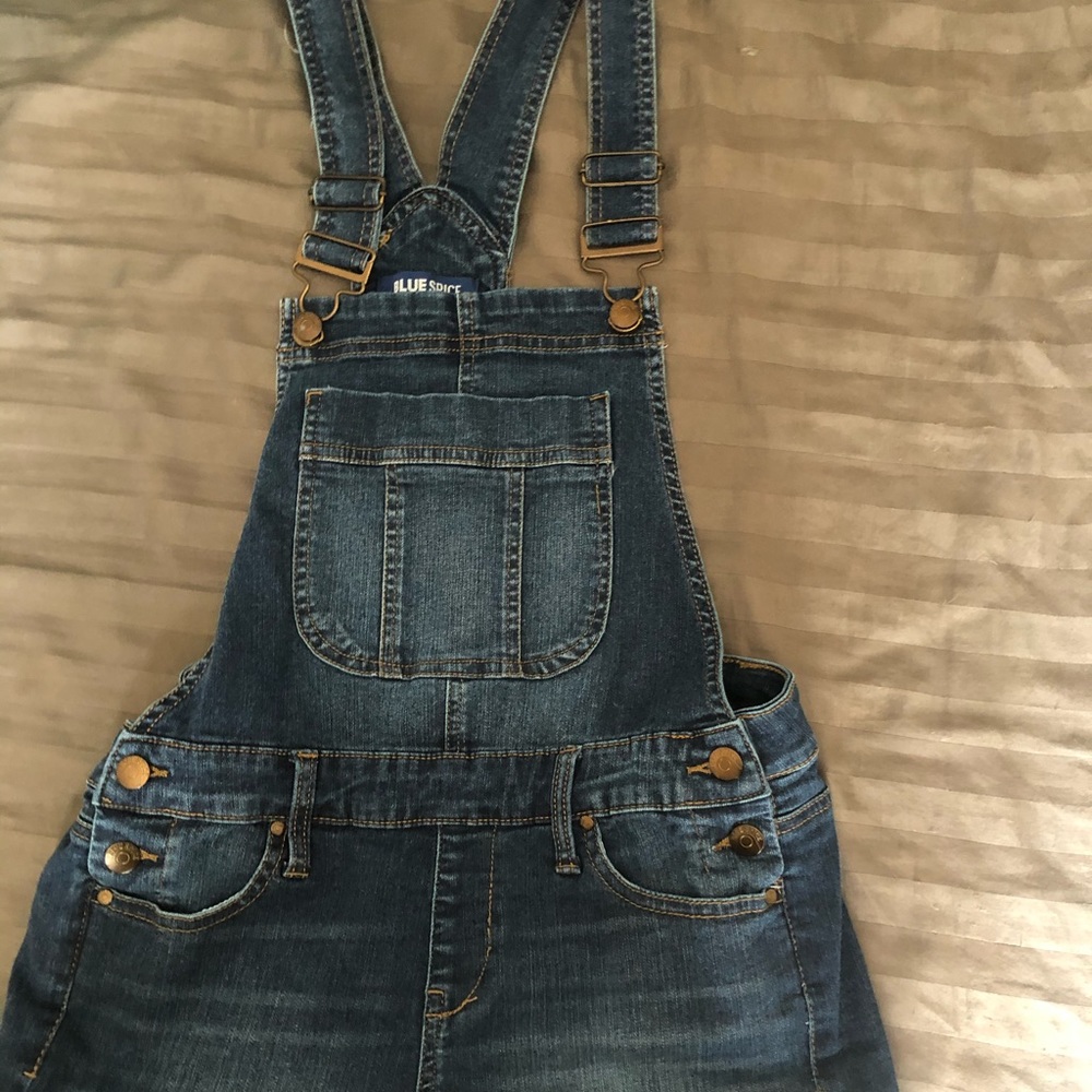 Overall jean shorts